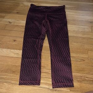 Lulu cropped leggings